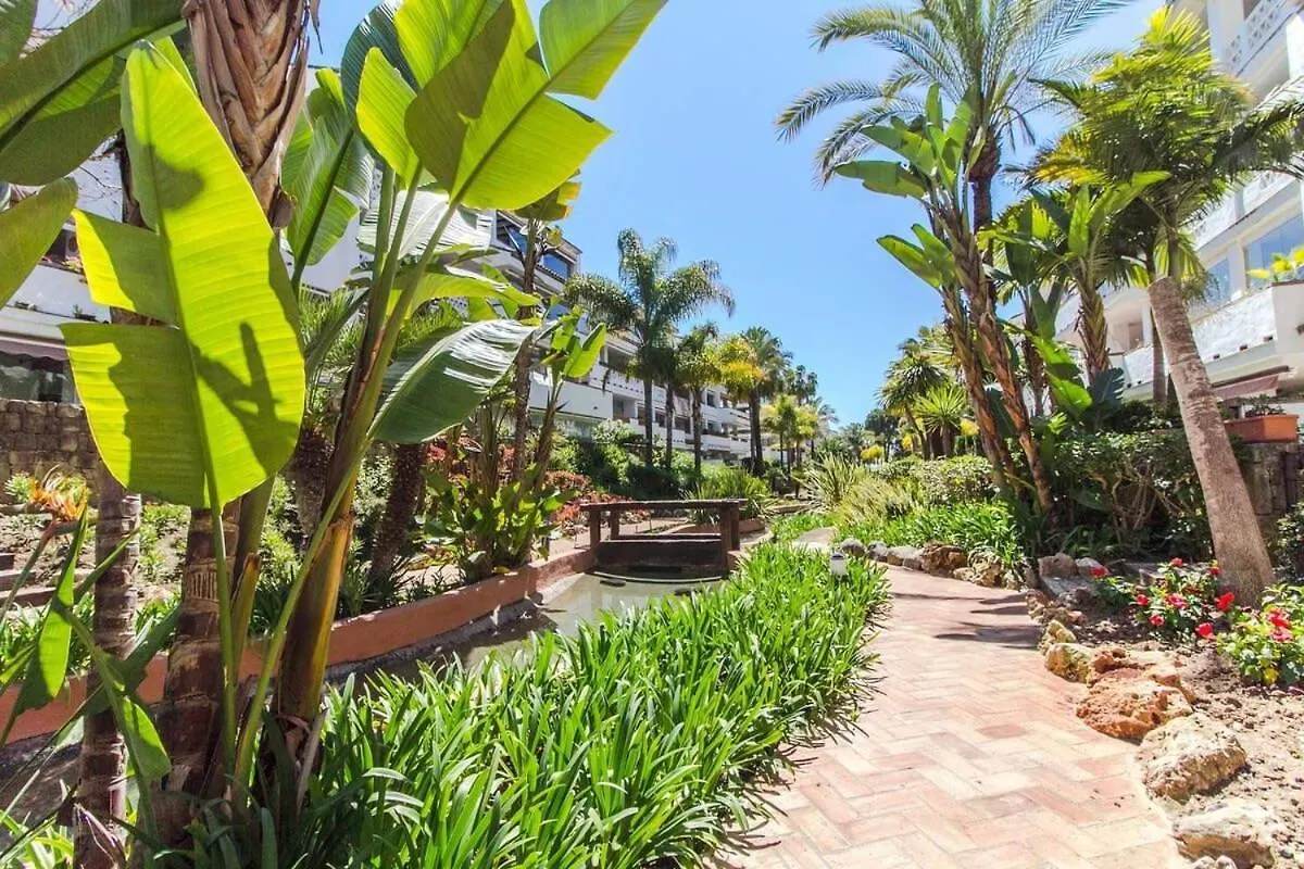 Apartment Beachfront Golden Mile Puento Romano Sea View Wifi Marbella Spain