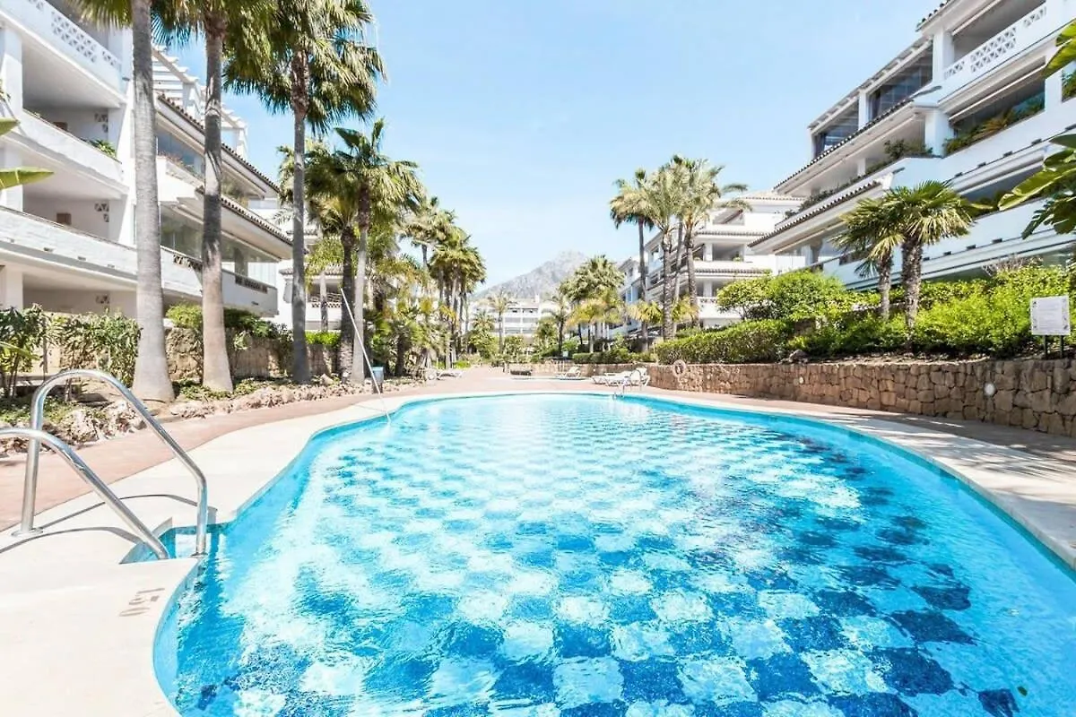 Apartment Beachfront Golden Mile Puento Romano Sea View Wifi Marbella