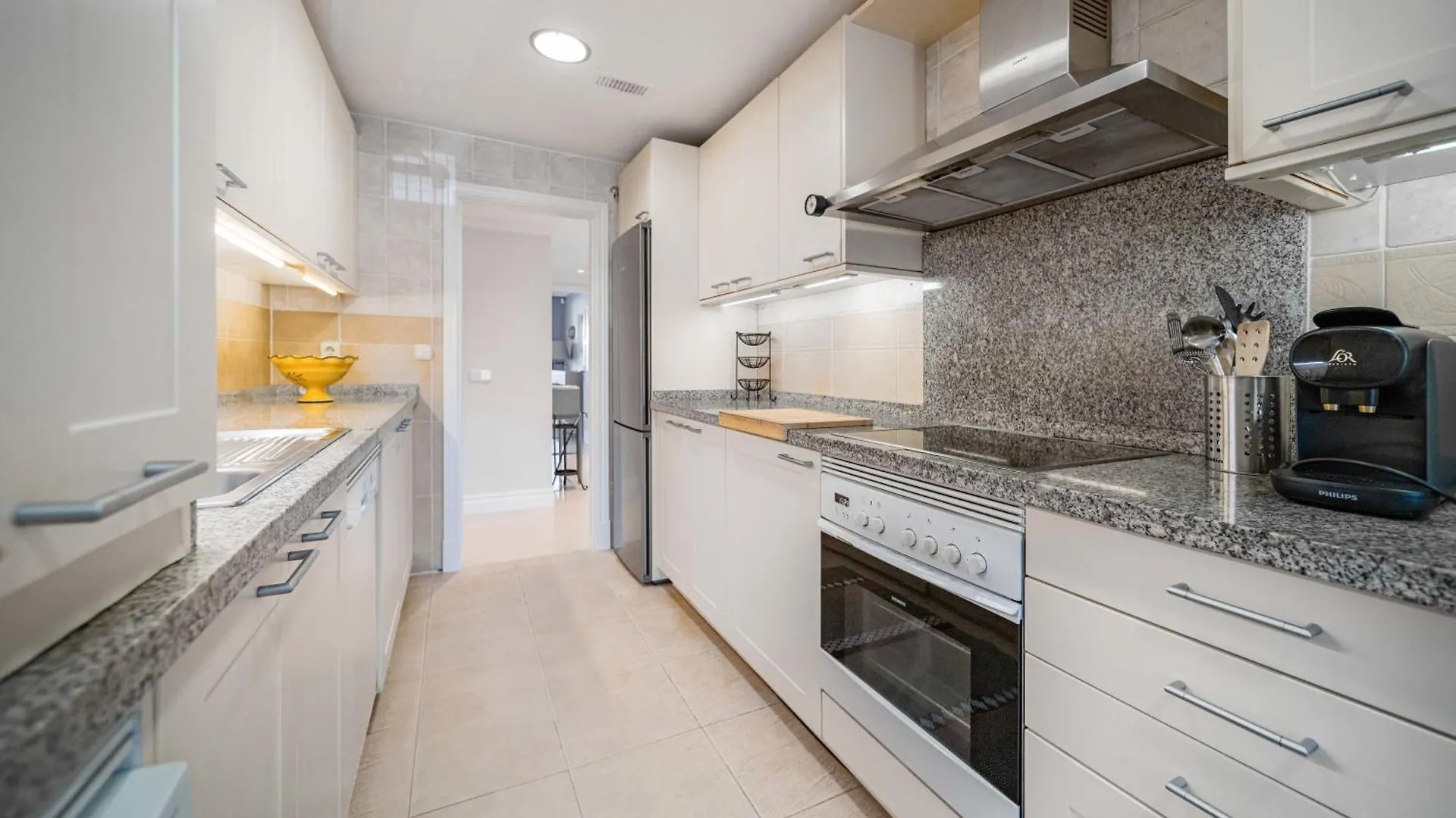 Beachfront Golden Mile Puento Romano Sea View Wifi Marbella 0*,