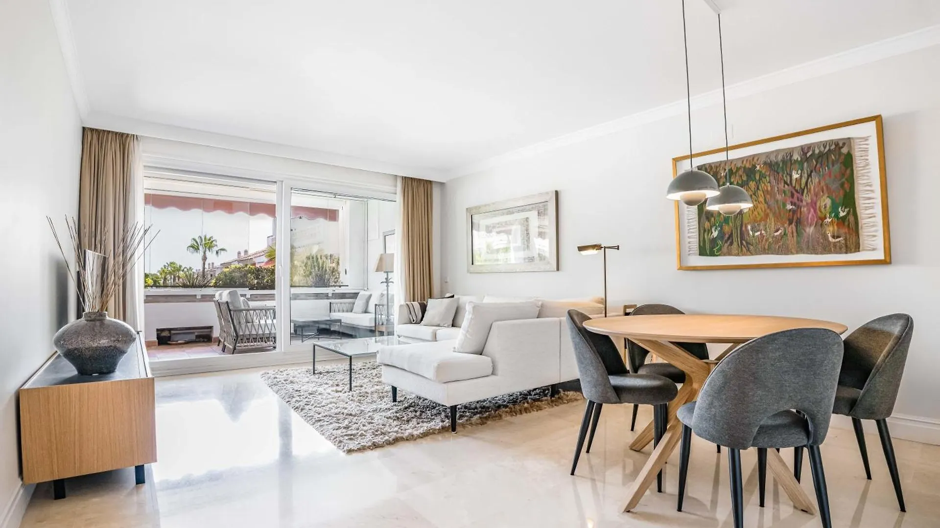 Beachfront Golden Mile Puento Romano Sea View Wifi Marbella Spain