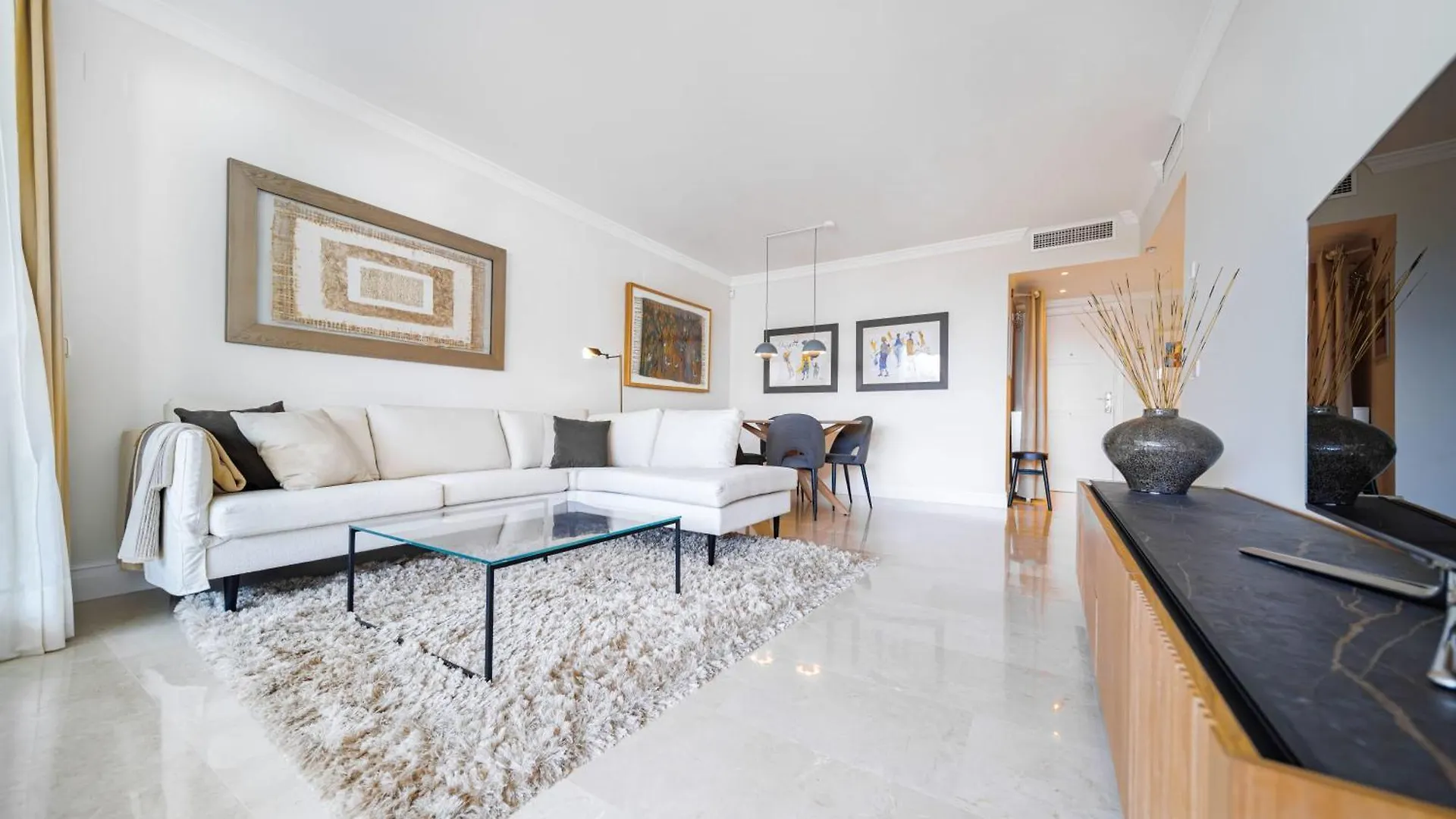 Beachfront Golden Mile Puento Romano Sea View Wifi Marbella Apartment